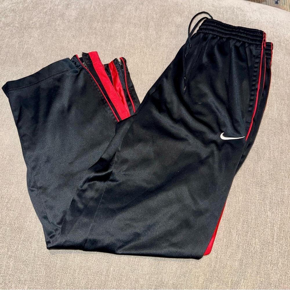 Nike Men’s Black and Red Basketball Sweatpants Size Medium Vintage